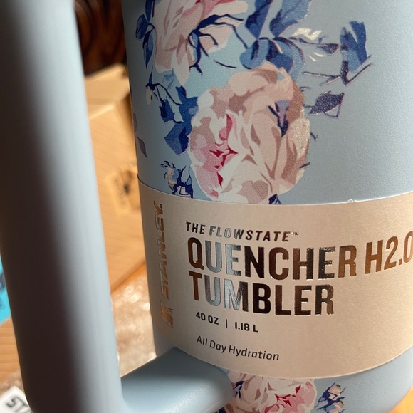 Stanley Blue and White Insulated Coffee Mug - Picture 4 of 5